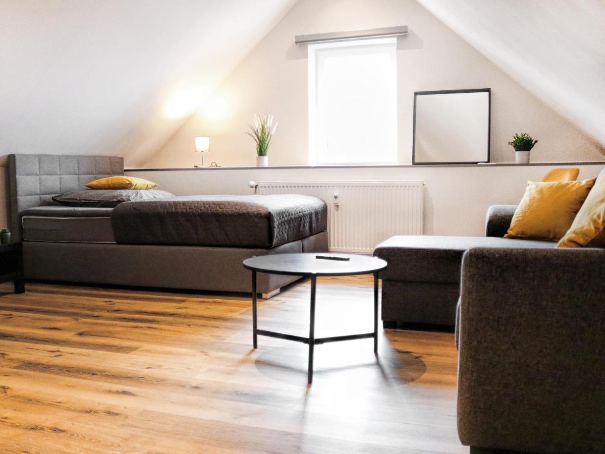 Lightplace • Groessere Gruppen • 4 Einzelzimmer • Boxspring • Smart Tv • Biergarten • Restaurant براونشفايغ المظهر الخارجي الصورة
